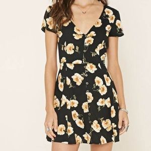 Floral print button down dress size small